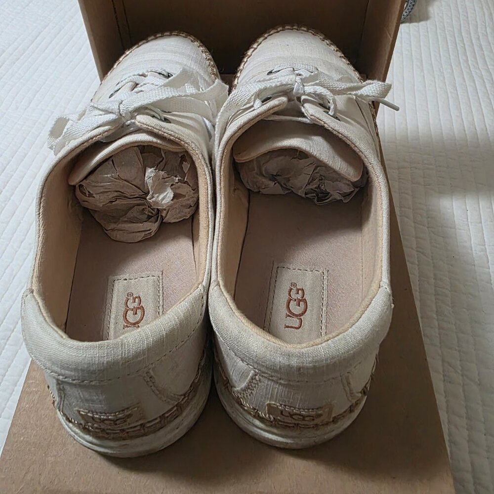 Ugg shoes - image 3